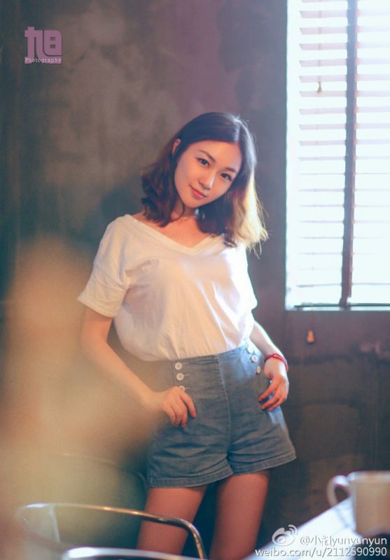 漂亮的美女小yunyunyun微摄影写真图片