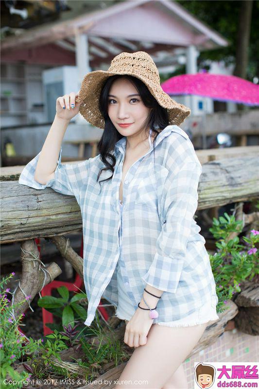 极品大胸美女小狐狸Sica沙滩比基尼写真图片