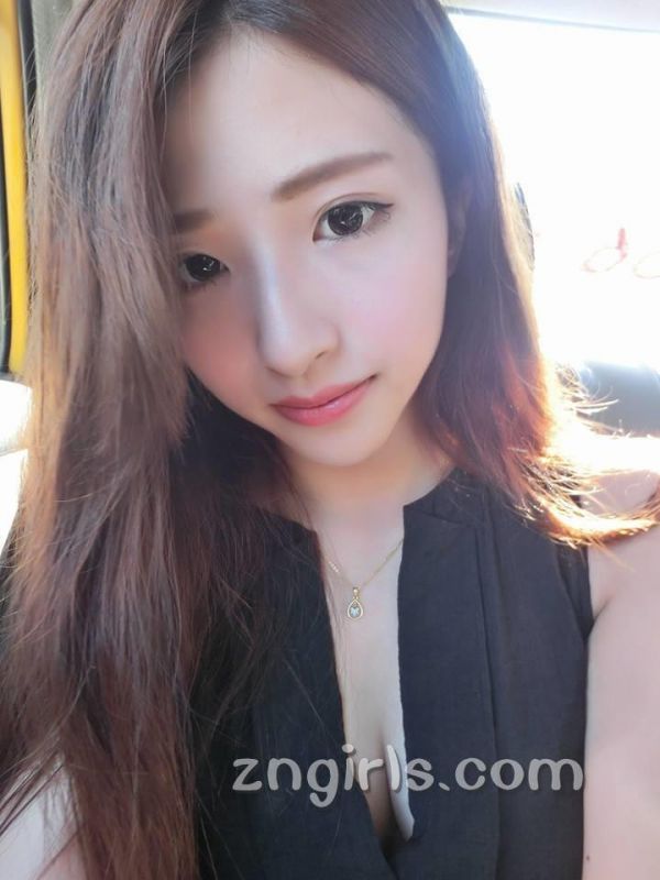 台湾比基尼美女CynthiaWang自拍写真图片