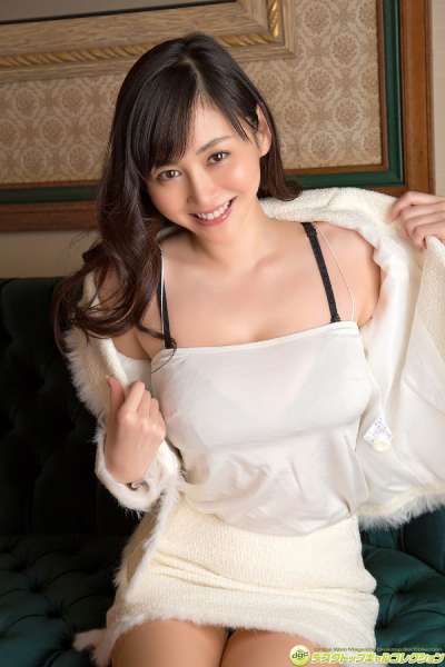 杉原杏璃-抜群のプロポーションはグラビア界