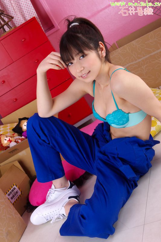 石井香織-居家运动服