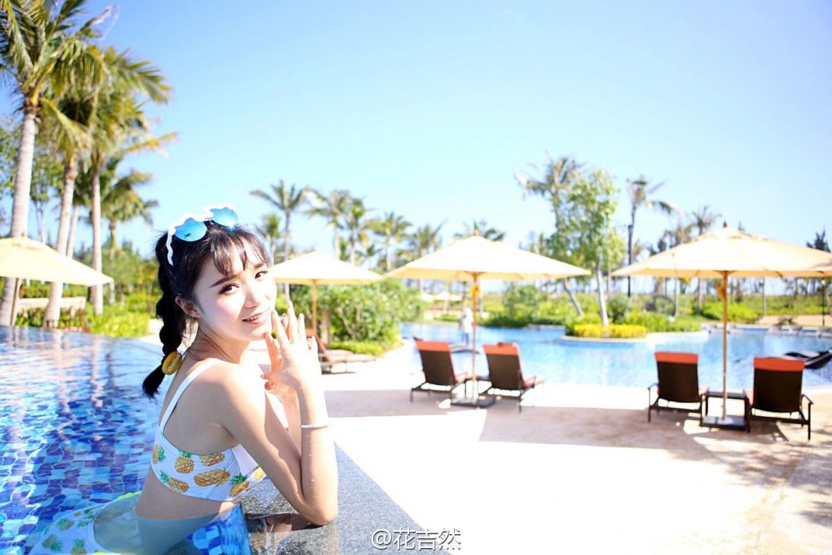 90后嫩模然花花微私房写真图片