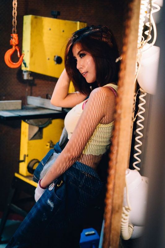 帅气短发美女SathankornNoomay私拍写真图片