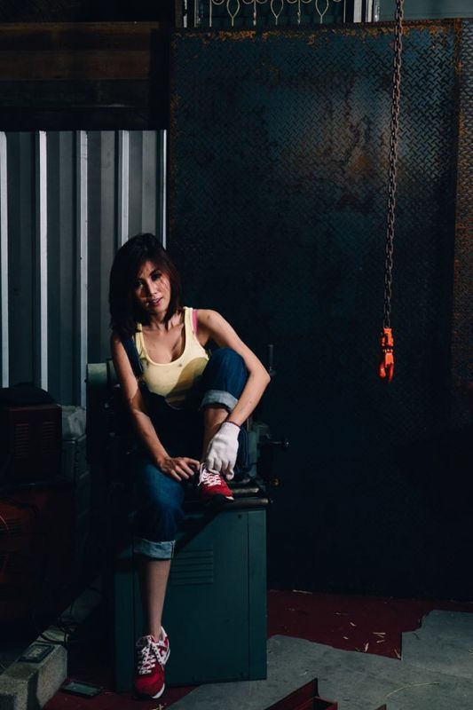 帅气短发美女SathankornNoomay私拍写真图片