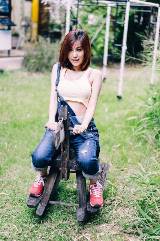 帅气短发美女SathankornNoomay私拍写真图片