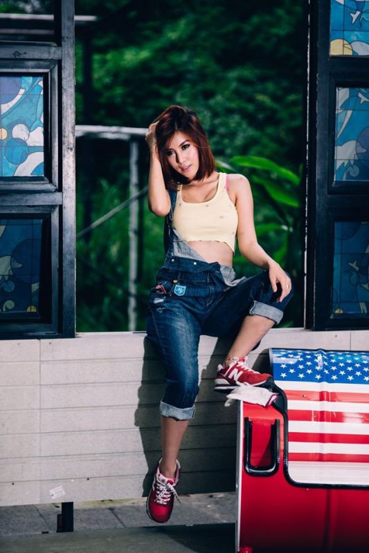 帅气短发美女SathankornNoomay私拍写真图片