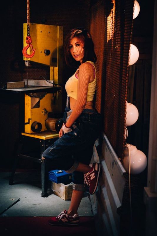 帅气短发美女SathankornNoomay私拍写真图片